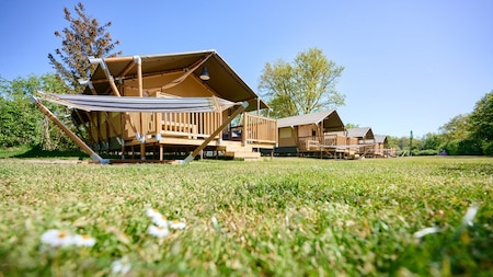 Außenansicht - Villa Zelt Ferienanlage der Bronze EmmerTerrasse - Villa Zelt Ferienanlage der Bronze Emmer