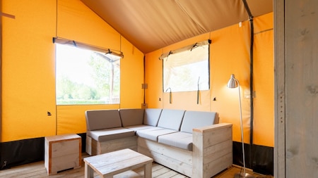 Wohnzimmer - Villatent Ferienanlage der Bronze EmmerTerrasse - Villatent Ferienanlage der Bronze Emmer