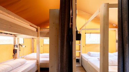 Schlafzimmer - Villatent Ferienanlage der Bronze EmmerTerrasse - Villatent Ferienanlage der Bronze Emmer Schlafzimmer - Villatent Ferienanlage der Bronze EmmerTerrasse - Villatent Ferienanlage der Bronze Emmer