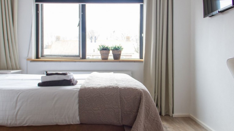 Luxus-Zweibettzimmer – Übernachtung mit Frühstück in der Pension Perruque