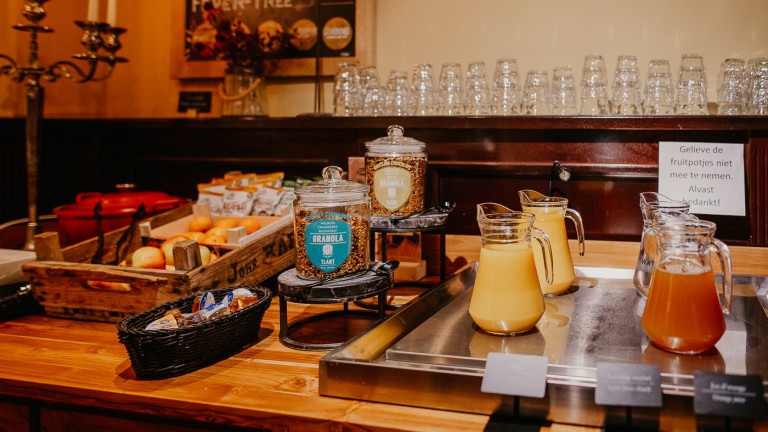 Ontbijtbuffet - badhotel Renesse