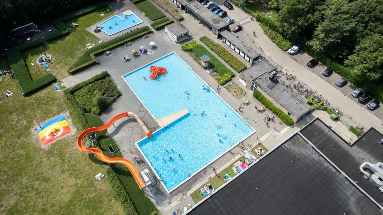 Buiten zwembad