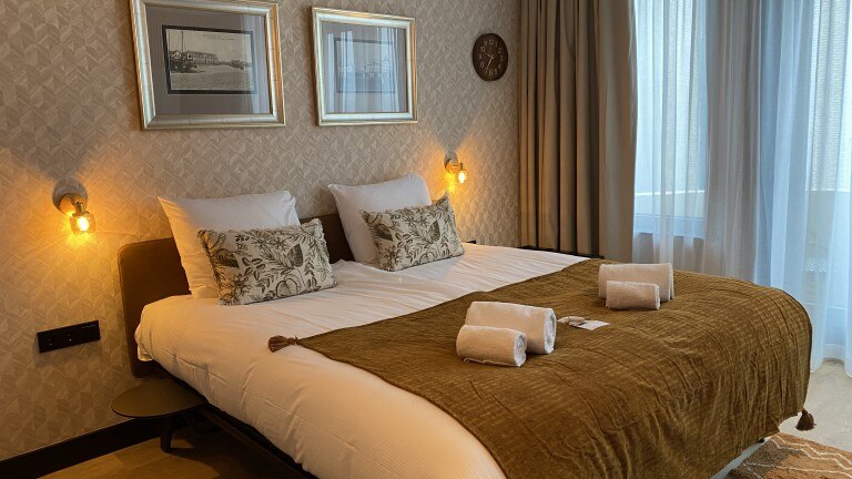 Turmzimmer – Zwei Brüder Noordwijk Strand