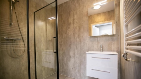 Badkamer - Recreatiepark Scherpenhof Badkamer - Recreatiepark Scherpenhof