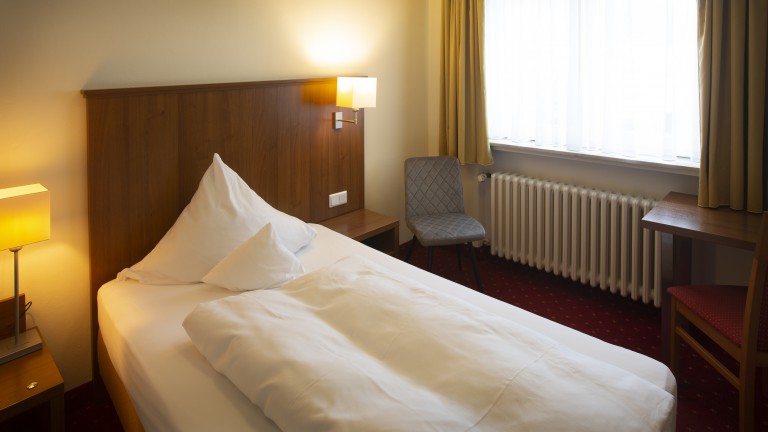 Eenpersoonskamer bergzicht - Hotel Bad Emser Hof