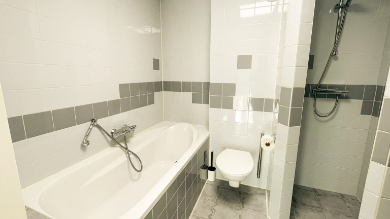 Tweepersoonskamer met bad - Donia Huys