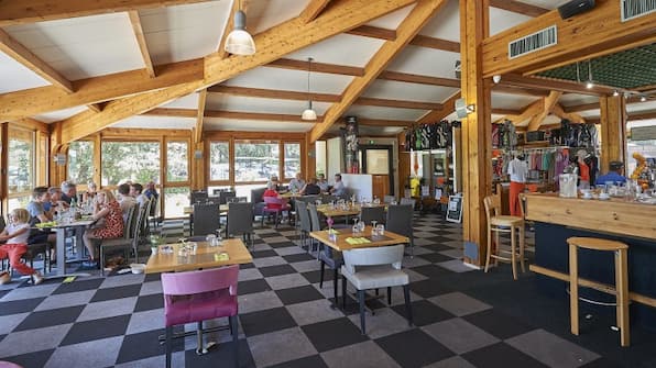 Restaurant - Vallée de la st. Baume