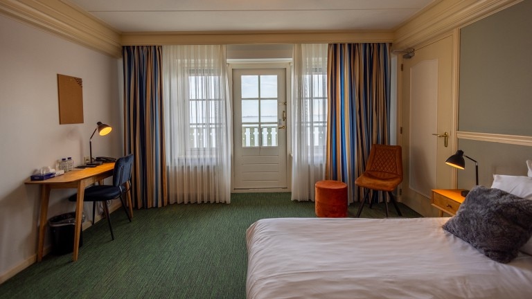 Retro superior kamer met Markermeerzicht - Hotel Spaander Volendam
