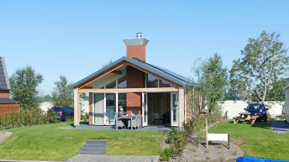 Eneva lodge - Recreatiepark Tusken de Marren