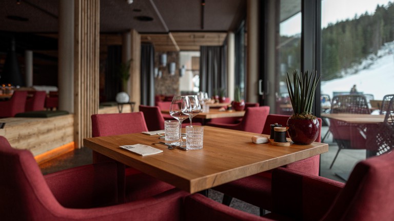 Restaurant - ADEA Lifestyle Suites