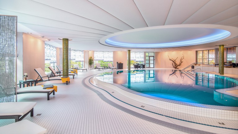 Zwembad - Hotel VierJahreszeiten am Seilersee