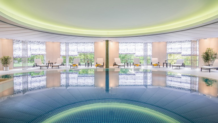 Zwembad - Hotel VierJahreszeiten am Seilersee