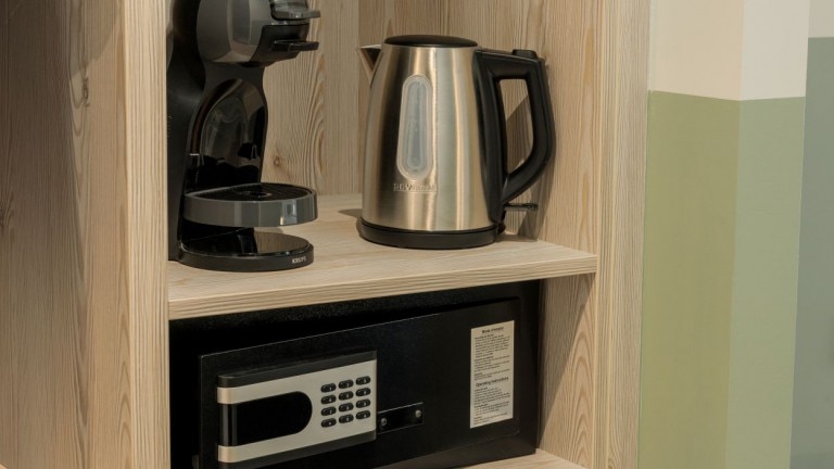 Kluis, koffie en thee - Center Parcs de Vossemeren - Hotel