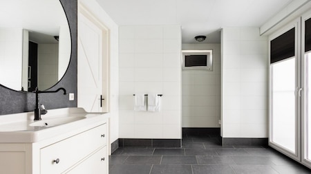 Badkamer - Vakantiepark de Kremmer Badkamer - Vakantiepark de Kremmer