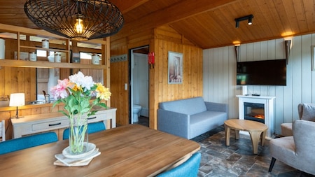 Woonkamer en keuken - Vakantiepark Les Etoiles