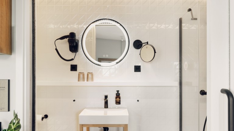 Basement street view room - Townhouse Hotel Den Haag