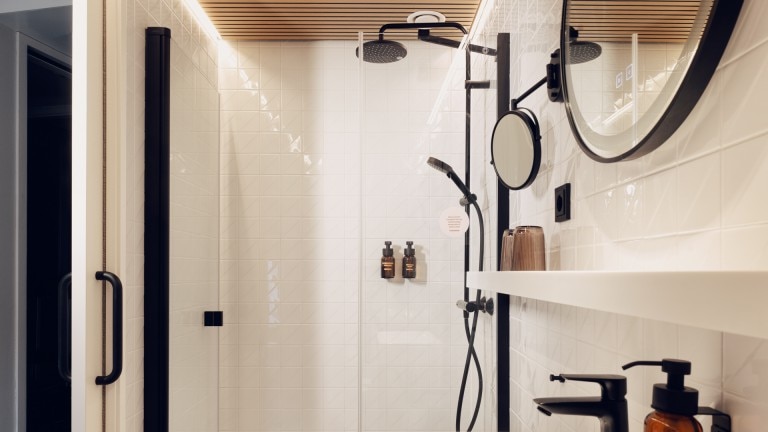 Basement street view room - Townhouse Hotel Den Haag