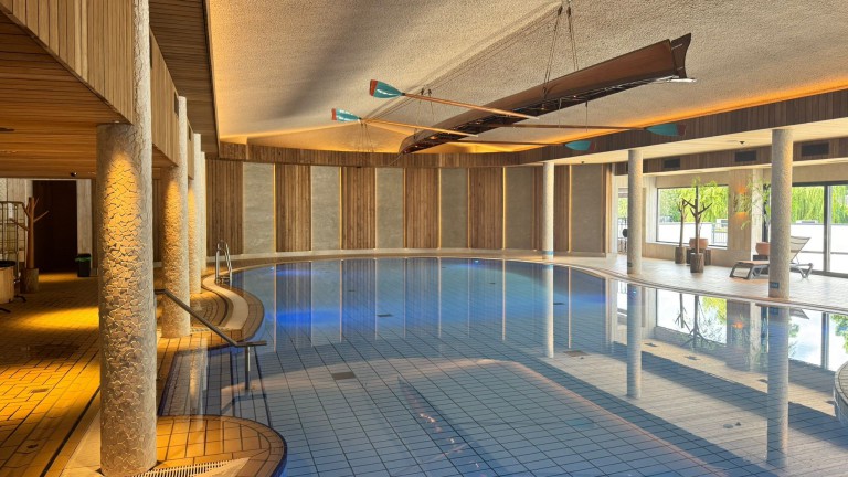 Zwembad - Van der Valk Hotel Tiel