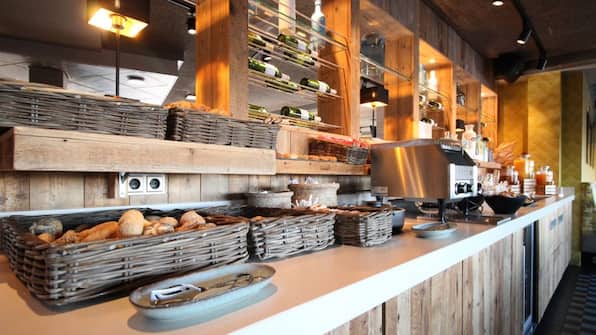 Ontbijtbuffet - Beach Hotel Bergen aan Zee