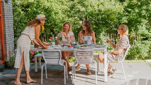 Vakantiepark Buiten Bergen - buiten eten