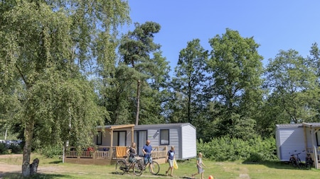 Buitenaanzicht - RCN Vakantiepark de RoggebergWoonkamer - RCN Vakantiepark de Roggeberg Buitenaanzicht - RCN Vakantiepark de RoggebergWoonkamer - RCN Vakantiepark de Roggeberg