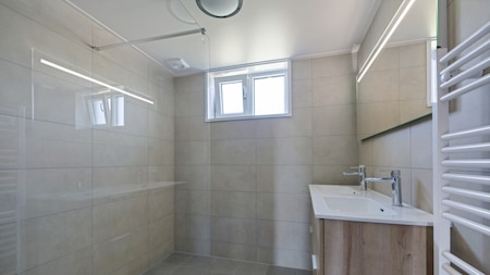 Badkamer - RCN Vakantiepark de Roggeberg Badkamer - RCN Vakantiepark de Roggeberg