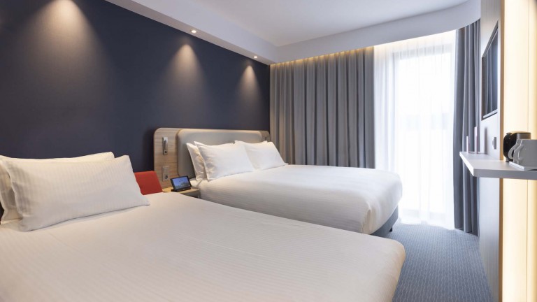 Queen standaard met slaapbank - Holiday Inn Express