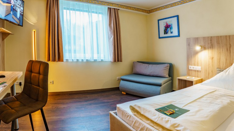 Eenpersoonskamer - Akzent Hotel Restaurant Hirsch