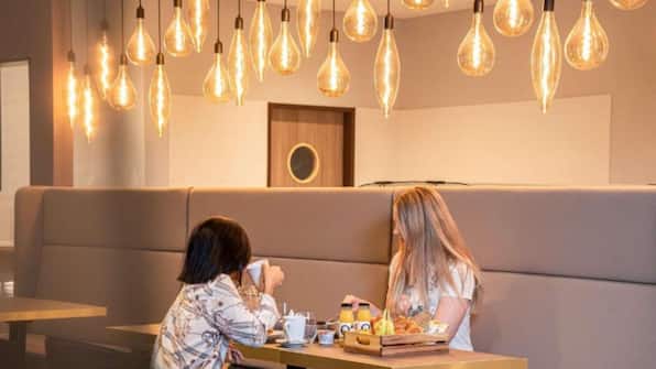 Ontbijtruimte - Elaya Hotel Oberhausen Ontbijtruimte - Elaya Hotel Oberhausen