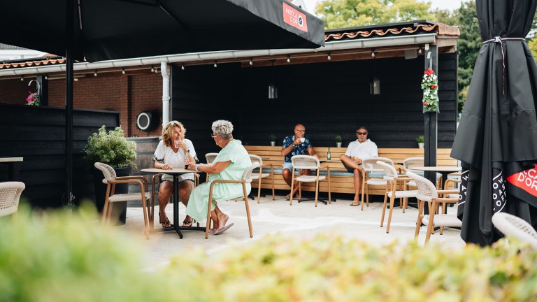Terras - Hotel Blooker