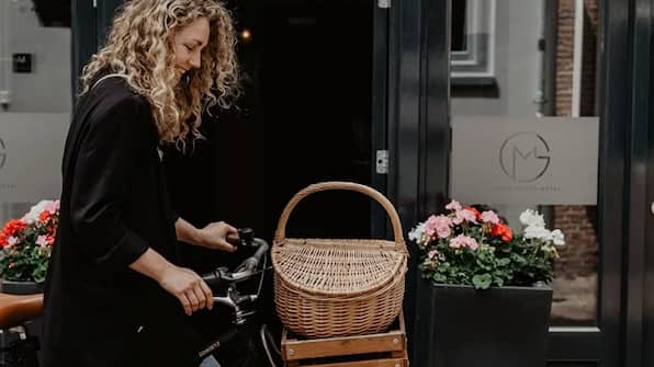 Mother Goose Hotel - Mother Goose Hotel