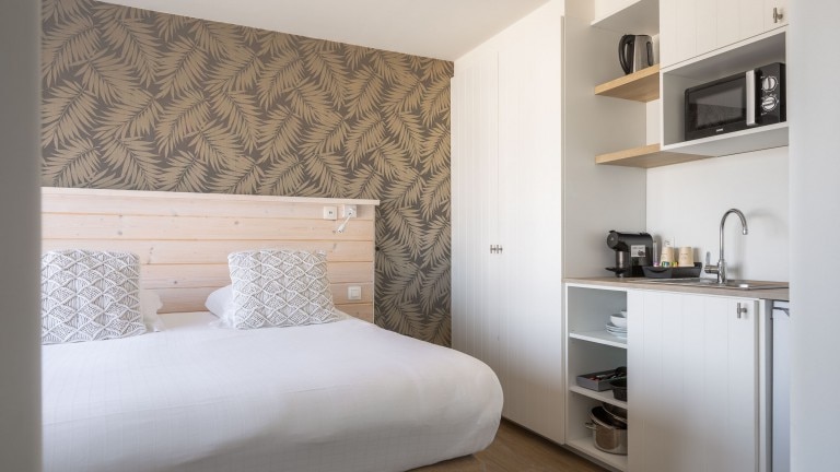 Cosy studio - West Bay Hotel