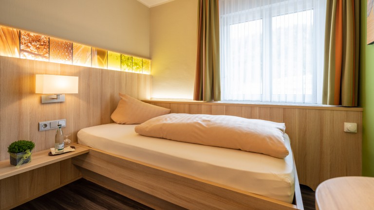 Kleine eenpersoonskamer - Hotel Gasthaus Adler
