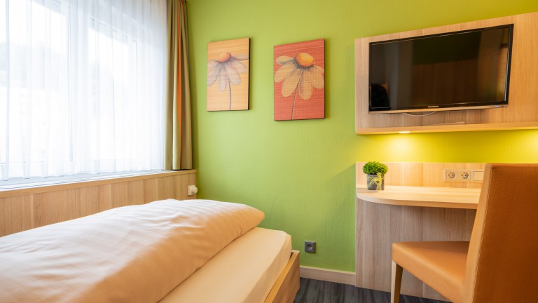 Kleine eenpersoonskamer - Hotel Gasthaus Adler
