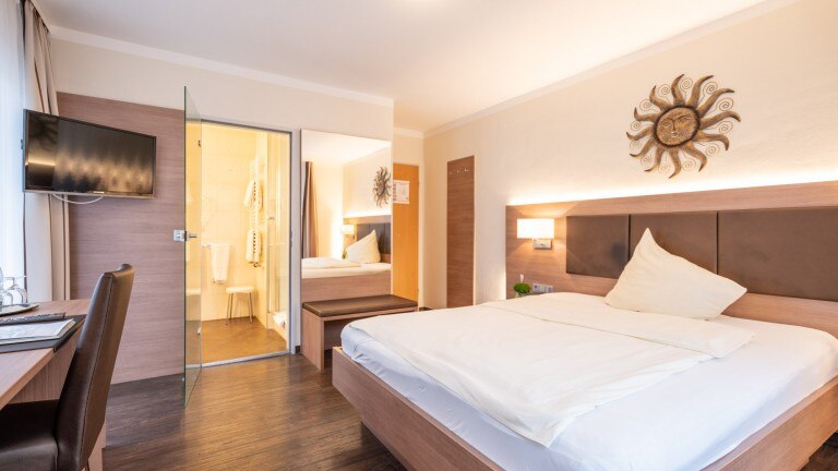 Tweepersoonskamer met balkon - Hotel Gasthaus Adler