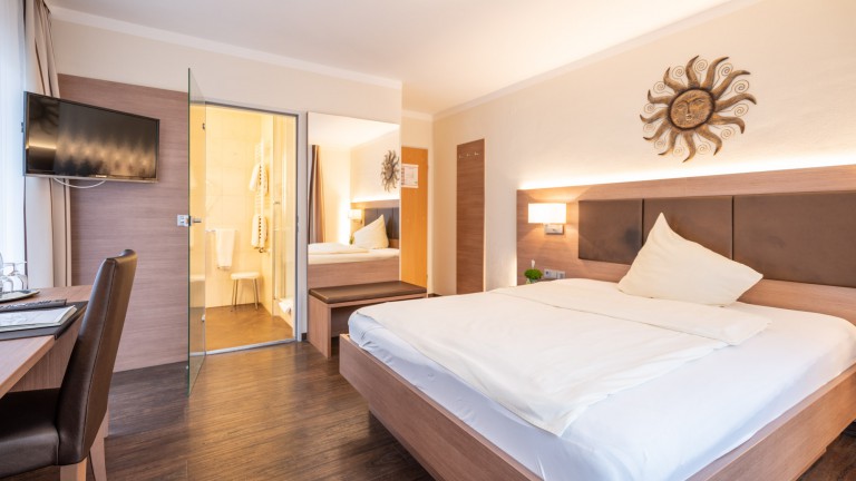 Tweepersoonskamer met balkon - Hotel Gasthaus Adler