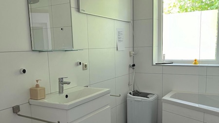 Badkamer - Vakantiepark de Kremmer Badkamer - Vakantiepark de Kremmer