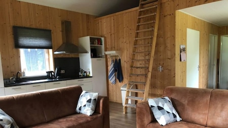 Woonkamer - Vakantiepark De Kremmer Woonkamer - Vakantiepark De Kremmer