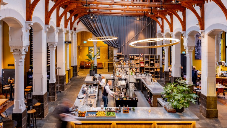 Restaurant - Post-Plaza Hotel en Grand Cafe