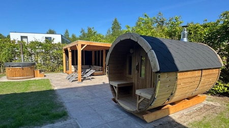 Sauna en hottub - Vakantiepark De Kremmer Sauna en hottub - Vakantiepark De Kremmer