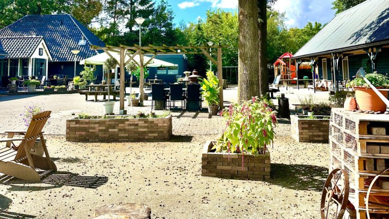 Binnenplein - Gasterij Hotel Dennenoord