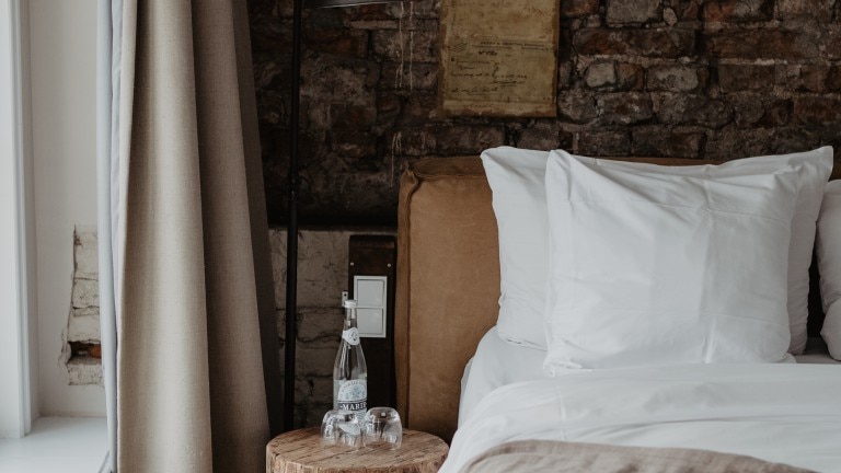 Large room - Mother Goose Hotel