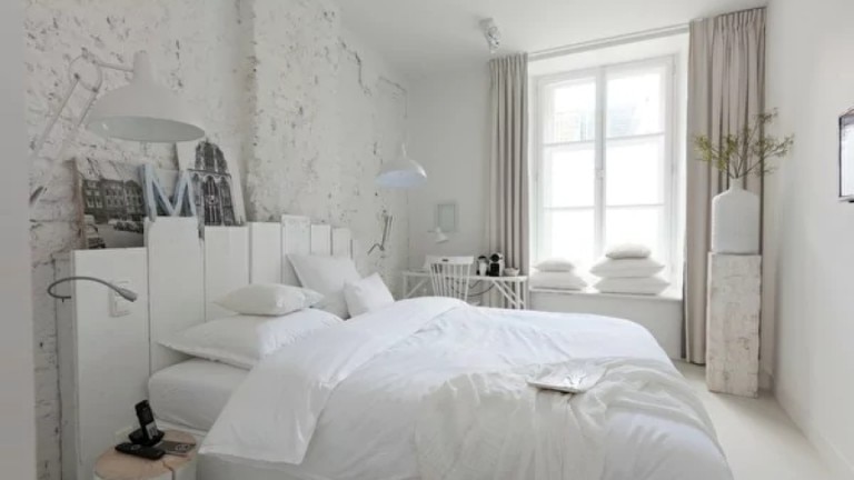  Large room - Mother Goose Hotel