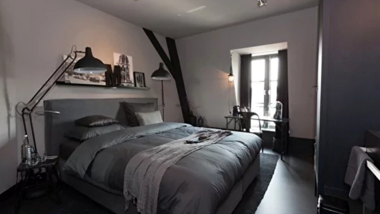 Medium room - Mother Goose Hotel