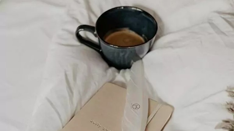 Medium room - Mother Goose Hotel