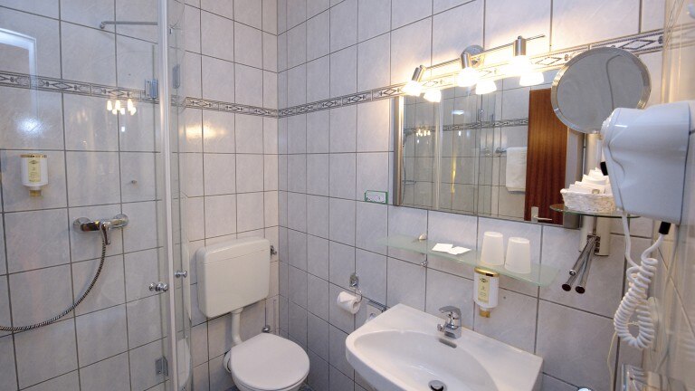 Grote tweepersoonskamer met balkon - Hotel Adlerbräu