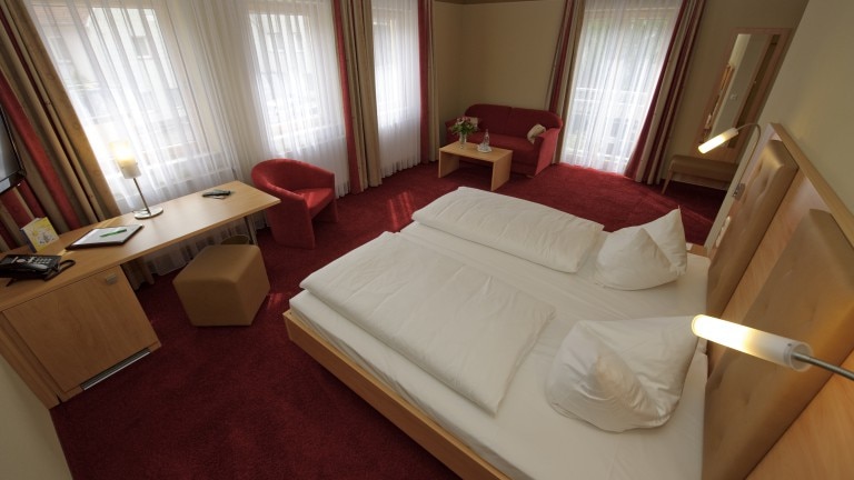 Grote tweepersoonskamer (rolstoelvriendelijk) - Hotel Adlerbräu