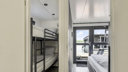 Slaapkamer - Huren Houseboat Middelaar
