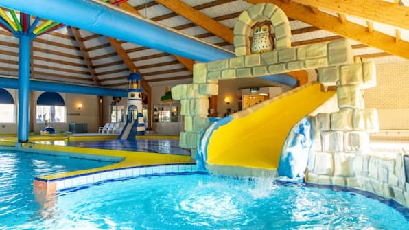 Zwembad - Roompot Vakantiepark Zeebad Zwembad - Roompot Vakantiepark Zeebad