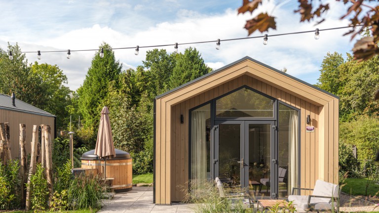 Tiny Lodge met hottub - Veluwepark De Bosgraaf